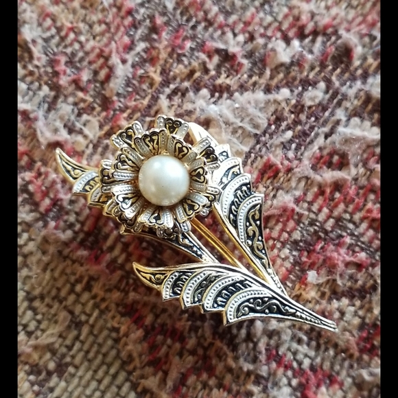 Damascene Flower Brooch Pin - Picture 2 of 8